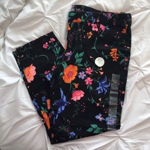 Old Navy Pixie Ankle Pant